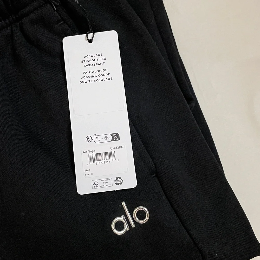ALO Yoga NWT Accolade Straight Leg Sweatpants Black Size M Oversized
